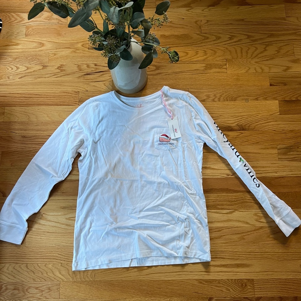 Brand New vineyard vines Christmas shirt